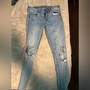 American eagle, super stretch skinny jeans, super comfortable, size 6